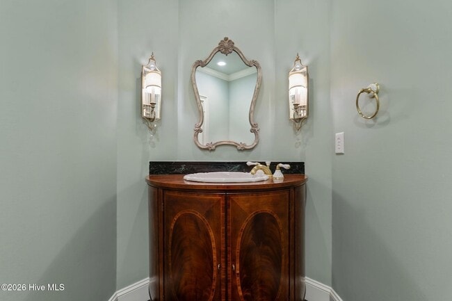 Building Photo - 50 Oak Meadow Rd