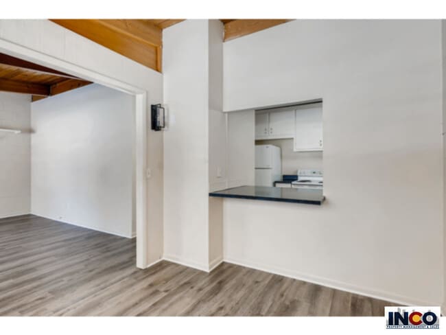 Building Photo - 6075 S Sterne Pkwy