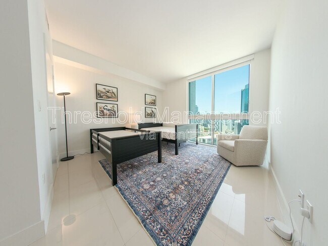 Building Photo - 500 Brickell Ave
