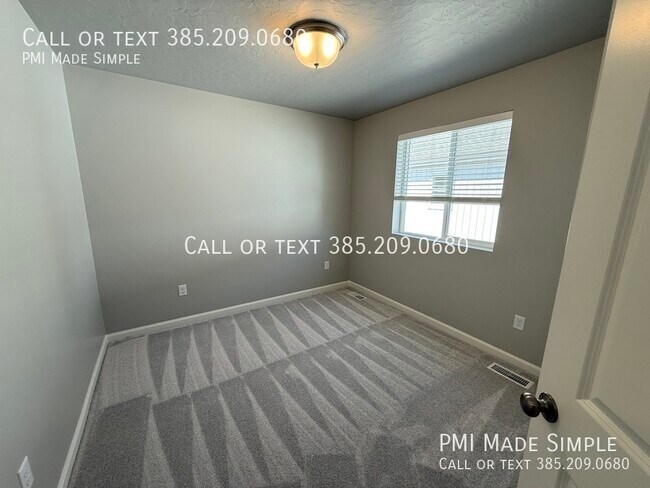 Building Photo - 348 N Colonnade Rd