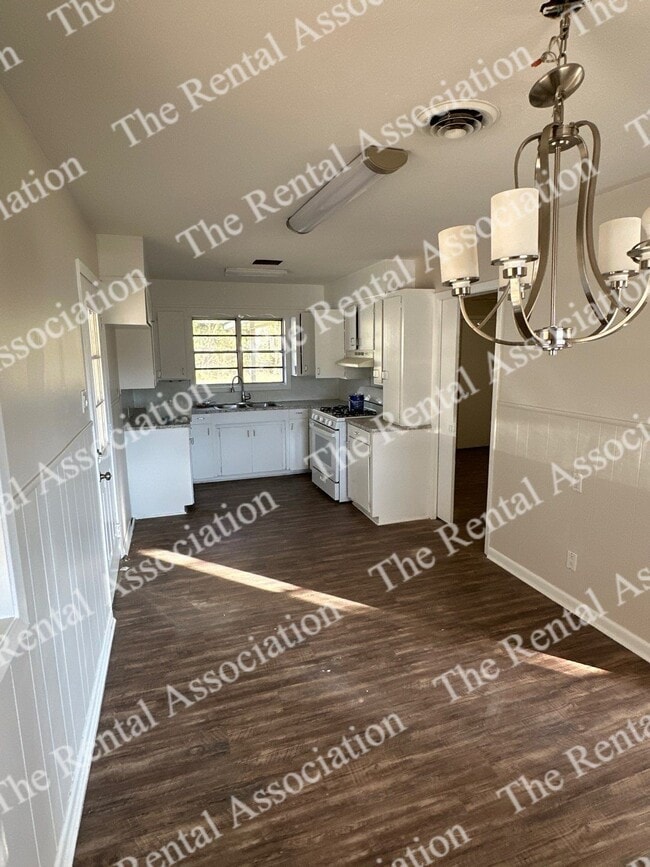 Building Photo - 316 Wallace Dean Rd