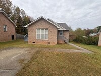 Building Photo - 3bed 2bath HOUSE $1,575.00/mo! ?