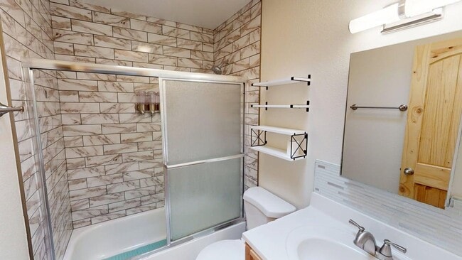 Building Photo - Vista Del Sur