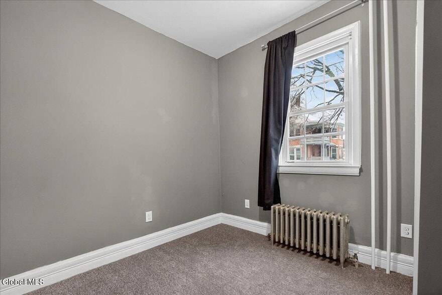 Building Photo - 415 Broadway