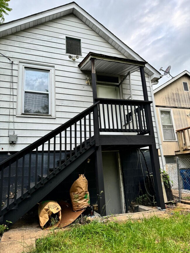 Building Photo - 5312 Hamilton Ave