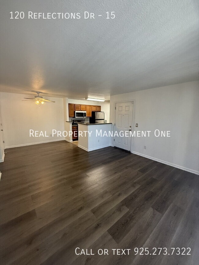 Primary Photo - 120 Reflections Dr