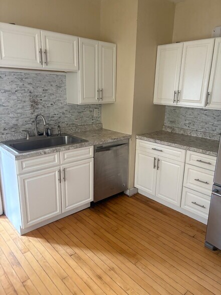 Kitchen - 717 Maryland Ave