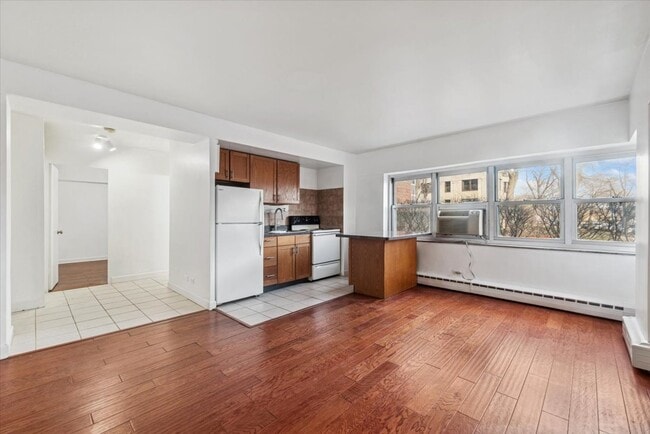 Building Photo - 4980 N Marine Dr