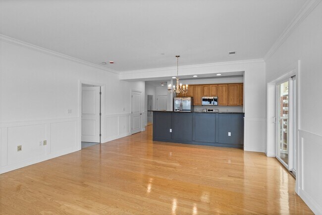 Building Photo - 527 Pawtucket Blvd