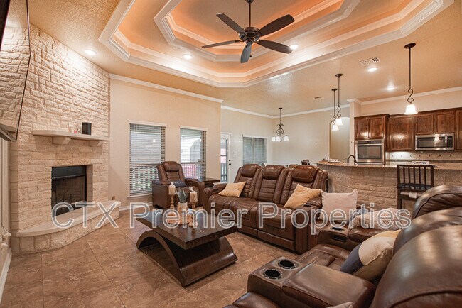 Building Photo - 2040 Chinquapin Ln