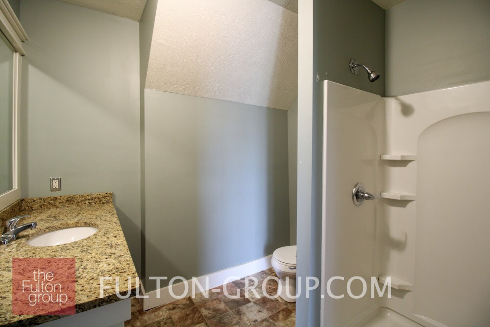 Building Photo - 1056 Fulton St W