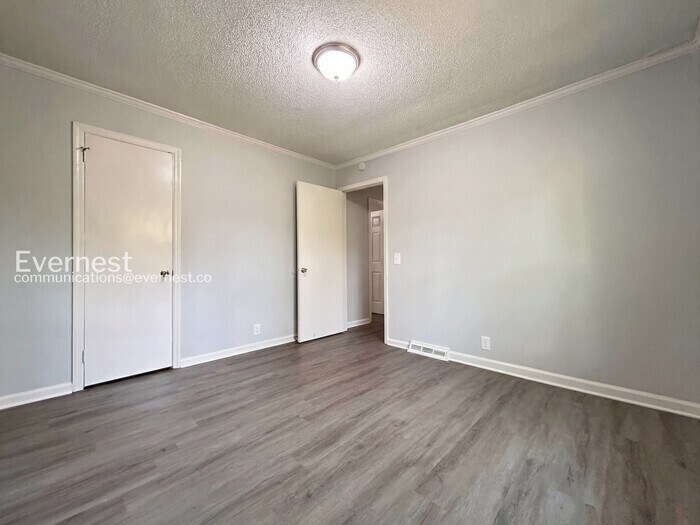 Building Photo - 1174 Alemeda Dr