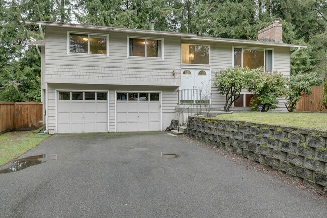 Primary Photo - Beautiful 4 bedroom house with large backyard for rent in Sammamish!