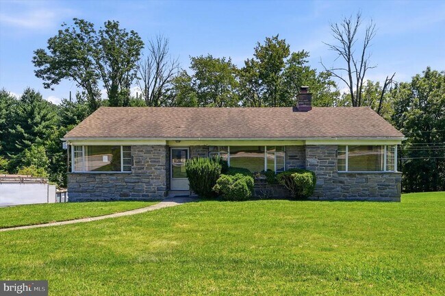 Building Photo - 4022 West Chester Pike