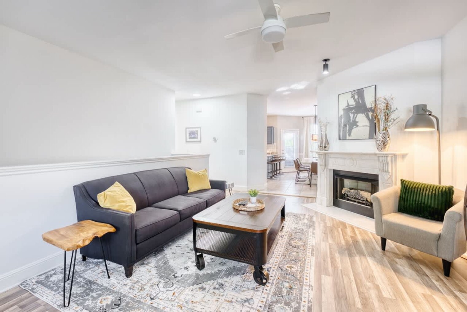 Building Photo - 1515 NW Bell Royal Ct