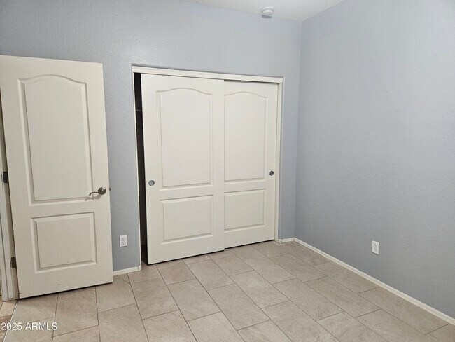 Building Photo - 42356 W Balsa Dr