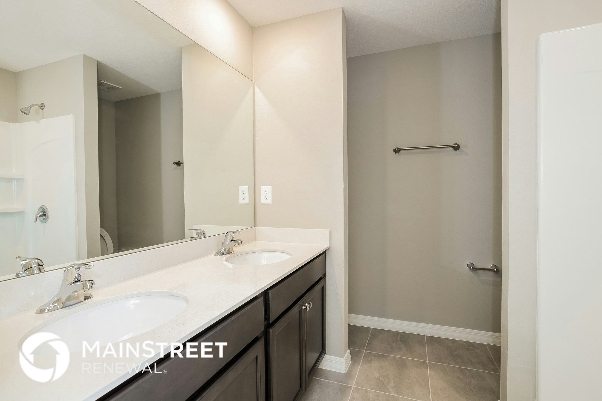 Building Photo - 1353 Brenway Dr