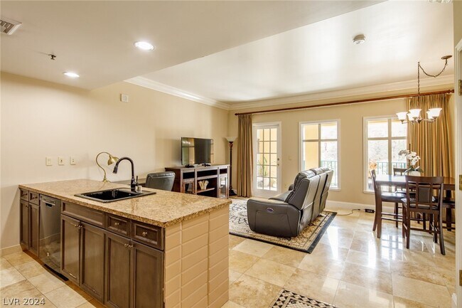 Building Photo - 30 Strada Di Villaggio