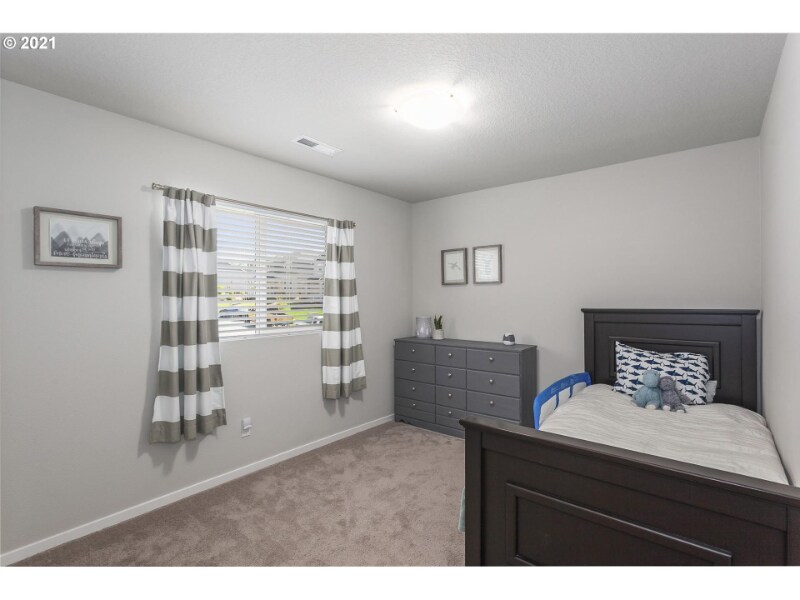 Building Photo - 16969 SE Katmai Ct
