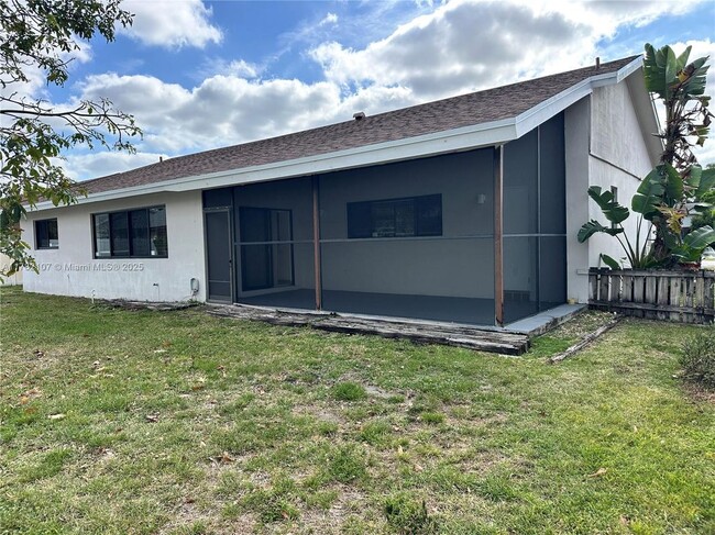 Building Photo - 5828 SW 117th Terrace