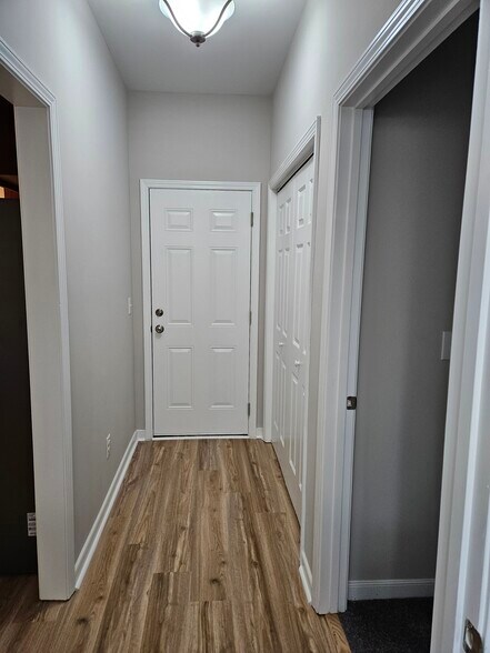 Hallway to Landry & garage - 919 Middle Ground Ave