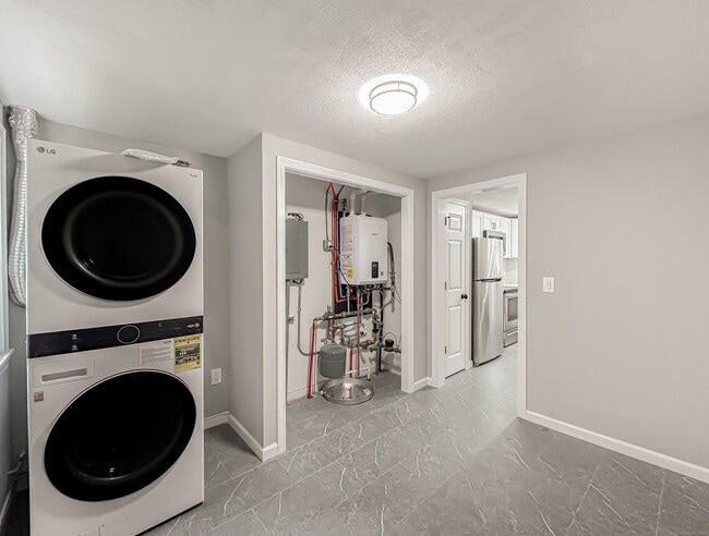 Building Photo - 85 Cold Spring Cir