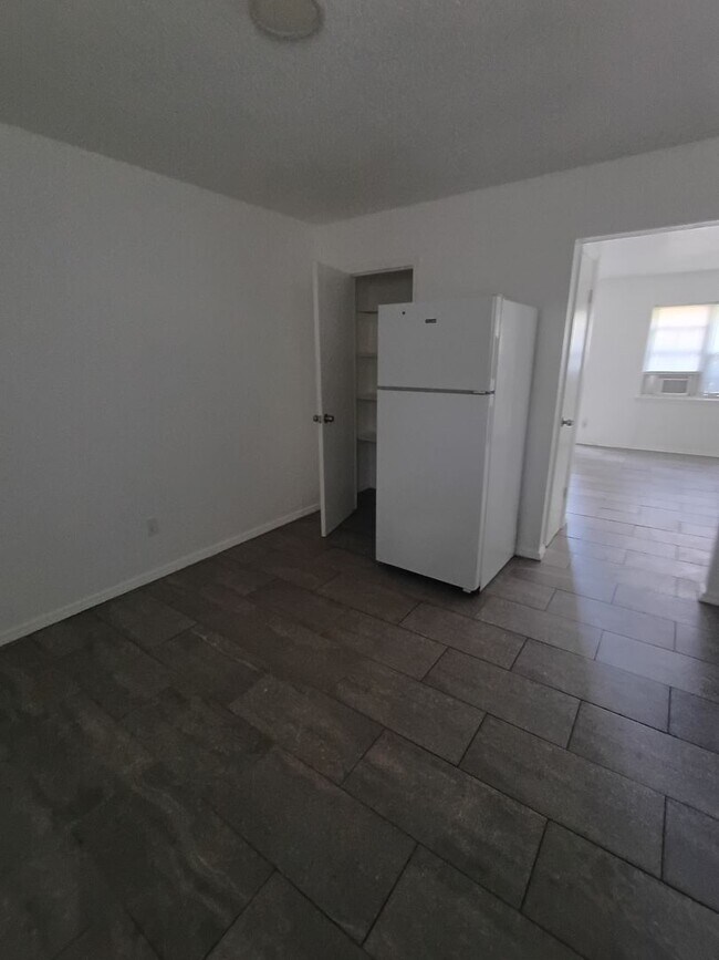 Building Photo - 3 Bedroom, 1.5 Bath Apartment for Rent – Waldron, AR