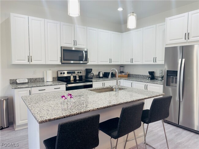 Building Photo - 5865 Shell Cove Drive