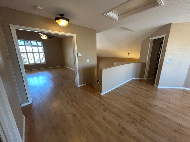 Building Photo - 4334 E Anderson Dr
