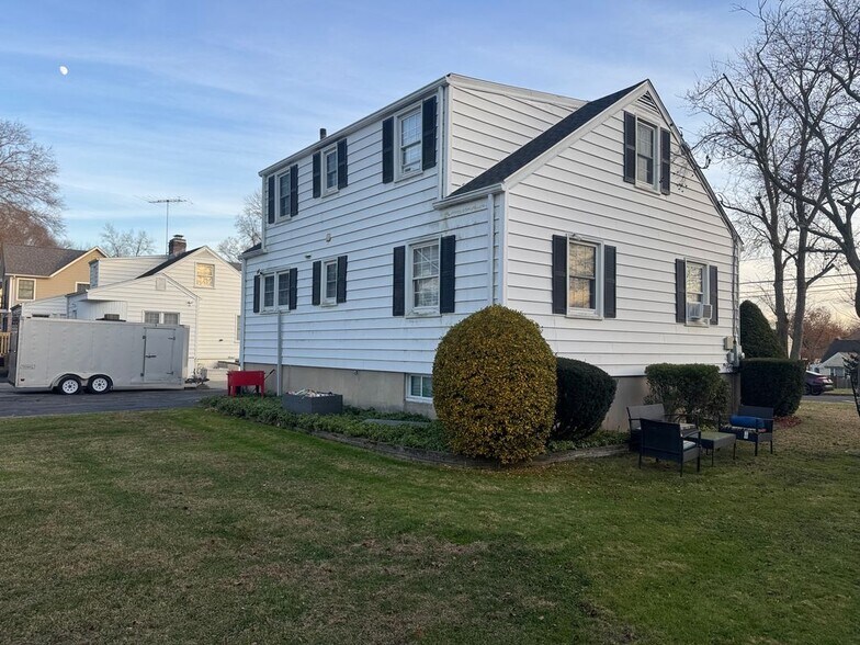 Building Photo - 73 Turner Rd