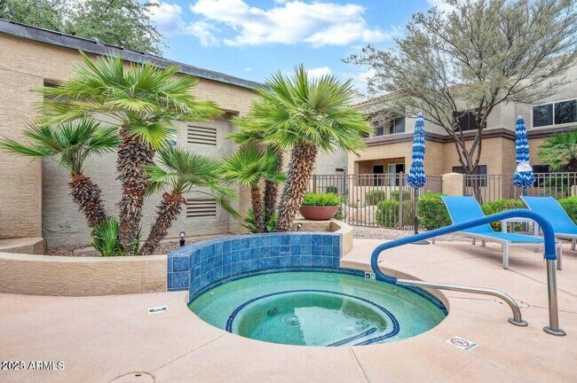 Building Photo - 11375 E Sahuaro Dr
