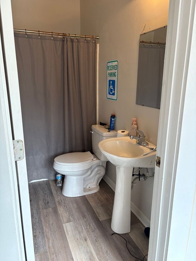 Building Photo - 2 Blocks from Tech - Large 4 bed / 2 bath