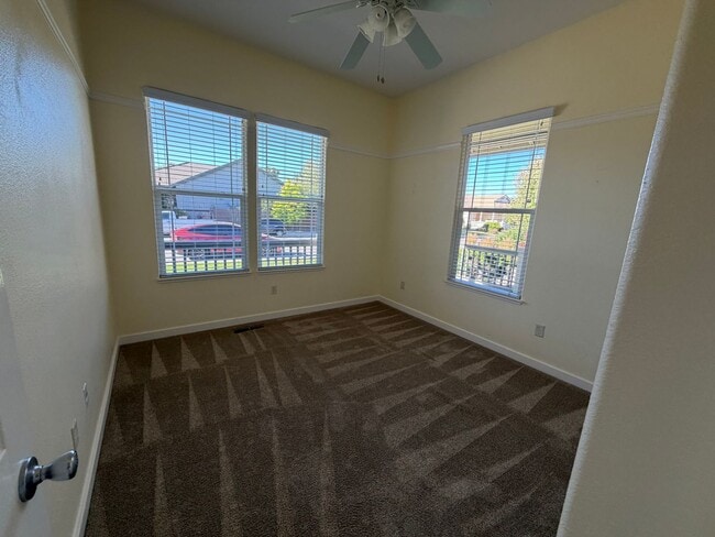 Building Photo - 1041 Turnberry Dr