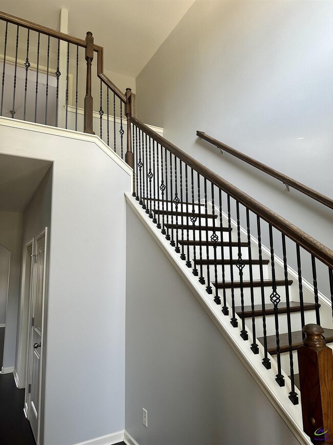 Building Photo - 121 Hawks Tail Dr