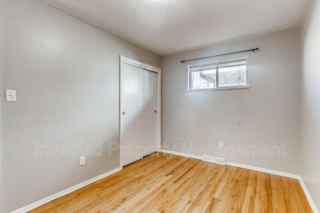 Building Photo - 405 W Bates Ave