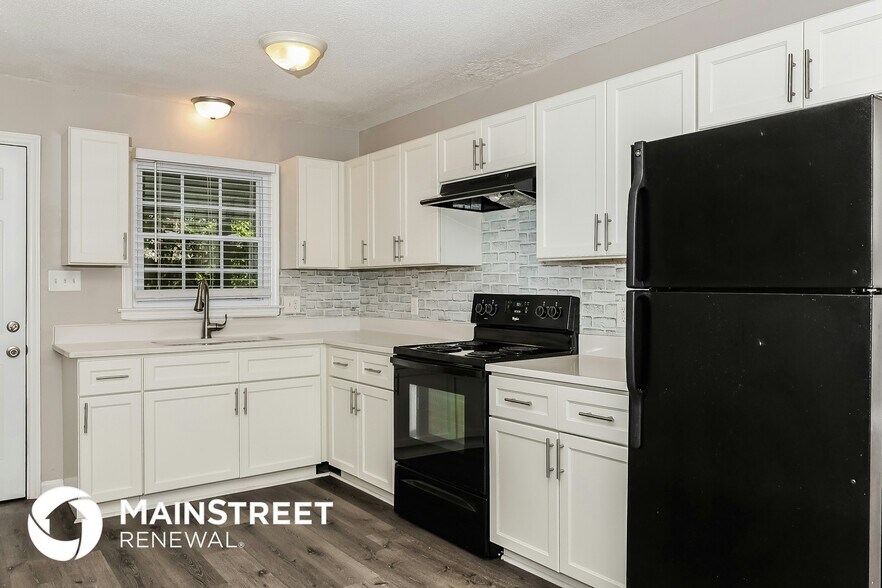 Building Photo - 1412 Riverview Rd