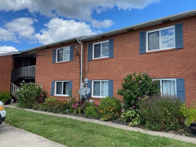 Primary Photo - 819 Trustway Ct