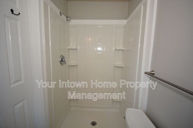 Building Photo - 1864 Flintwood Dr SE