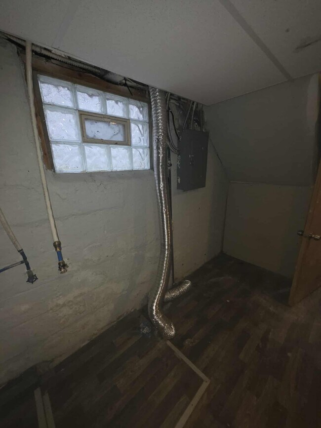 Building Photo - 3917 Homewood Ave