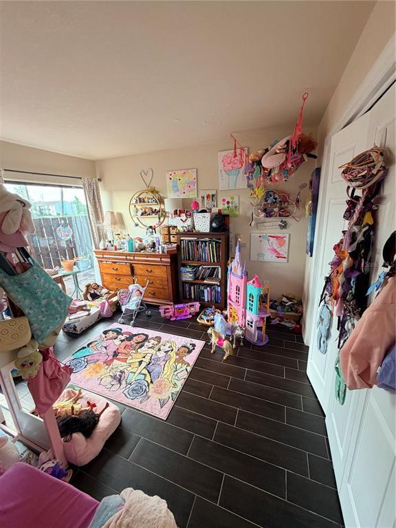 Building Photo - 720 N Village Dr