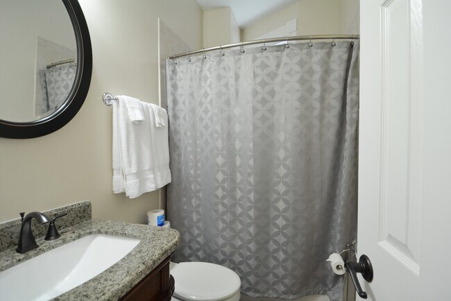 Building Photo - 118 3rd St SE