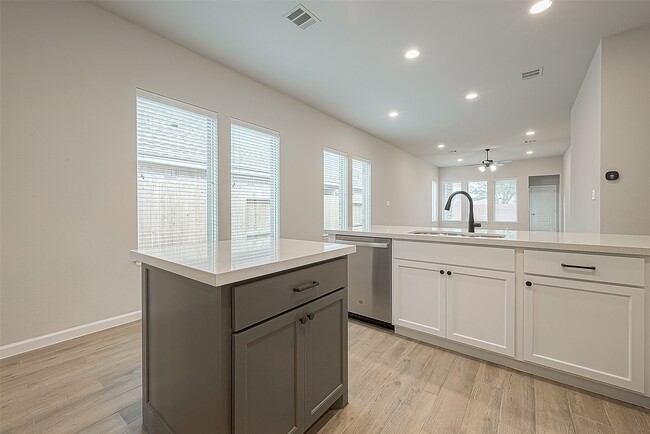 Building Photo - 4243 Colony Ln