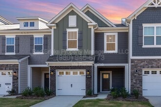 Building Photo - 3160 Lilac Grove Dr