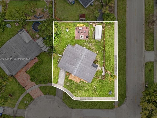 Building Photo - 2202 NW 61st Pl