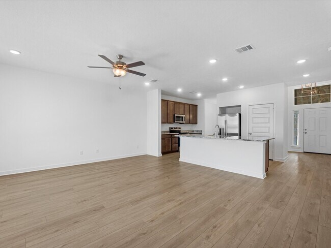 Building Photo - 10602 Burgundy Berry Wy