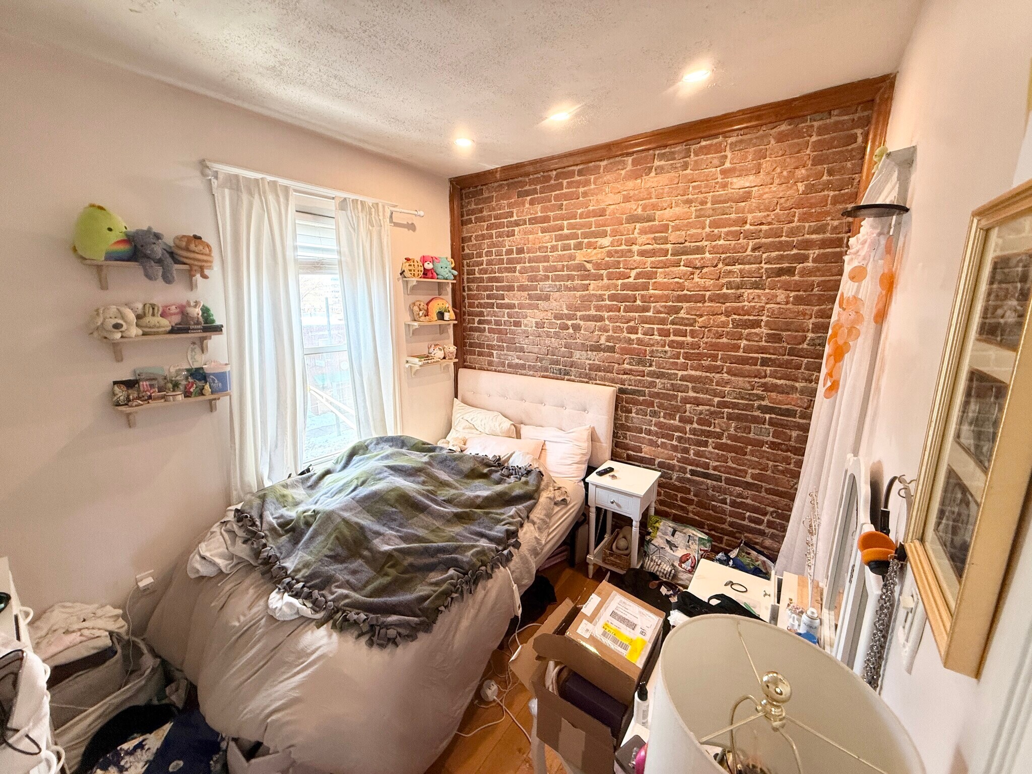 Building Photo - 22 S Huntington Ave