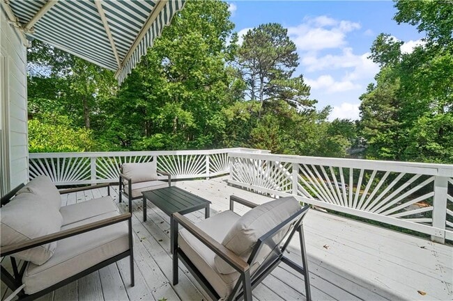 Building Photo - 2260 Bent Creek Manor