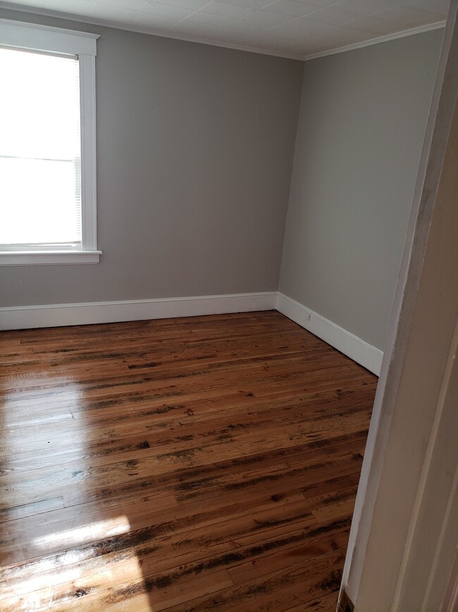 Building Photo - 110 S Burritt St