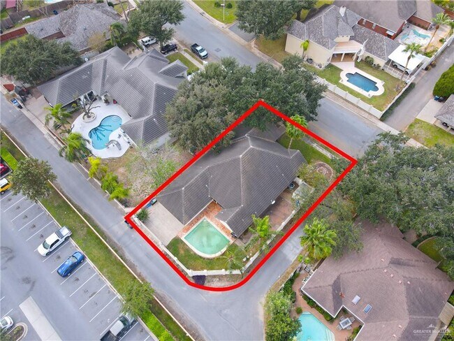 Building Photo - 32 S Cynthia St