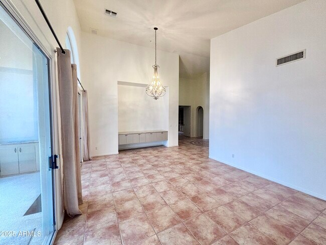 Building Photo - 11627 E Bella Vista Dr